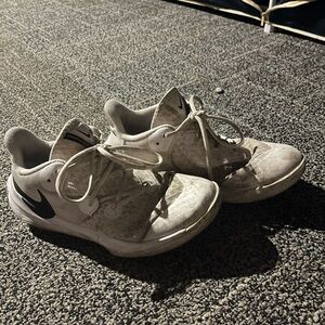 Women Nike Tennis Shoes